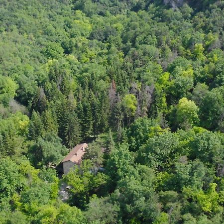 Крушун - Единствена На Метри От Водопадите, Krushun - The Only Stay Just Meters From The Waterfalls Krushuna Bagian luar foto