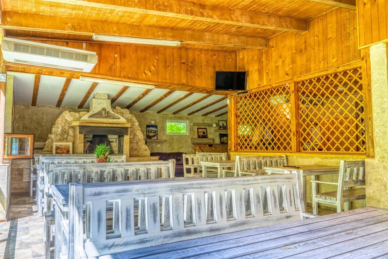 Крушун - Единствена На Метри От Водопадите, Krushun - The Only Stay Just Meters From The Waterfalls Krushuna Bagian luar foto