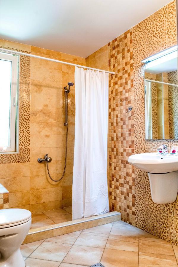 Крушун - Единствена На Метри От Водопадите, Krushun - The Only Stay Just Meters From The Waterfalls Krushuna Bagian luar foto